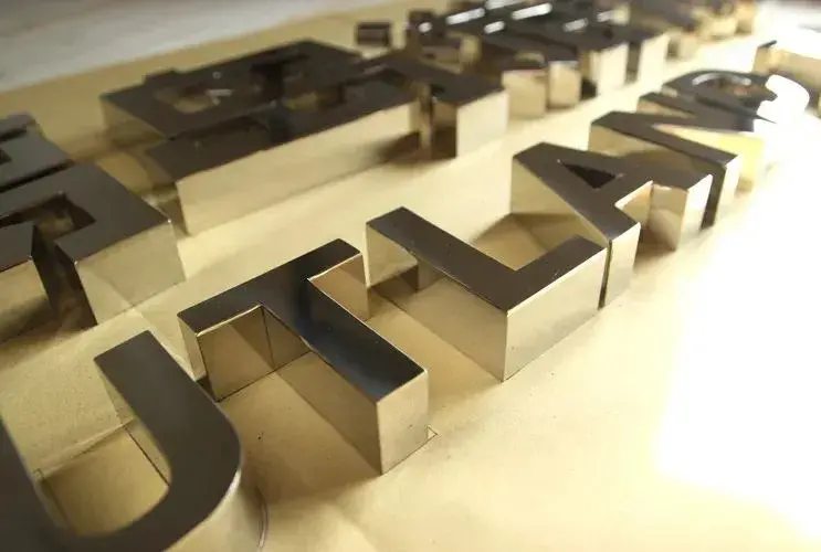 最小能做多大？6種慣用發(fā)光字可制作長(zhǎng)度匯總3