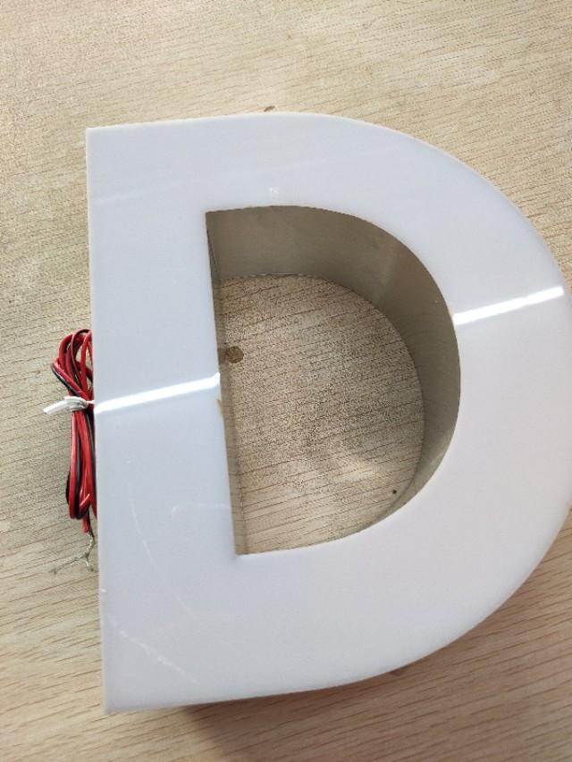 做標(biāo)識標(biāo)牌，終究采用什么樣樣的發(fā)光字？4