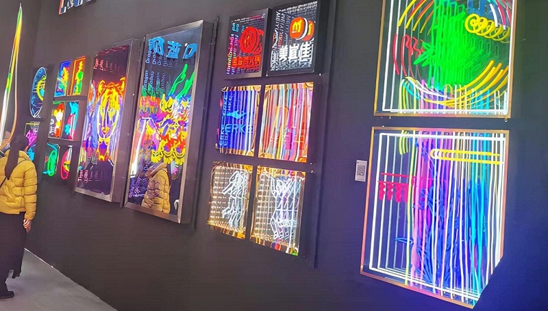 有了半透鏡，廣告led燈箱字也能擁有立體感