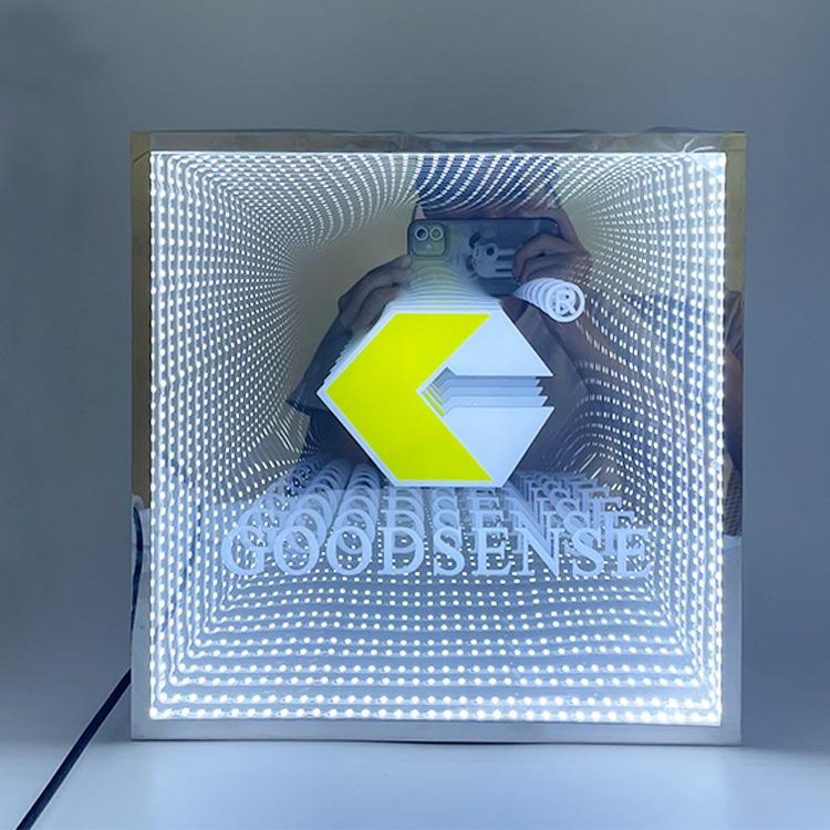 有了半透鏡，標識鏤空燈箱也能享有立體感2