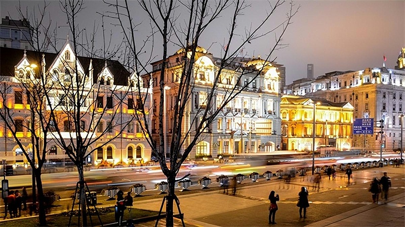 怎樣整好的高品質(zhì)的樓頂亮化規(guī)劃？2