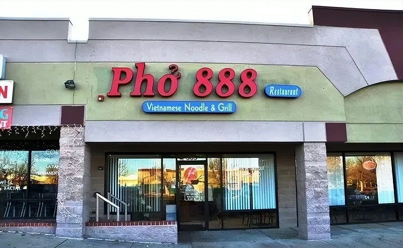 越南河粉店的標(biāo)牌都會有個吉祥數(shù)字5