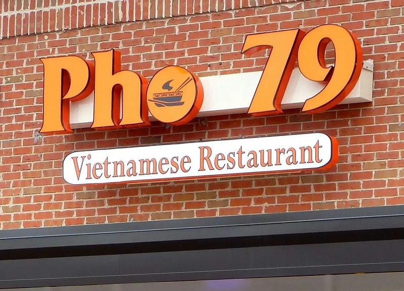 越南河粉店的標(biāo)牌都可以有個吉祥數(shù)字4