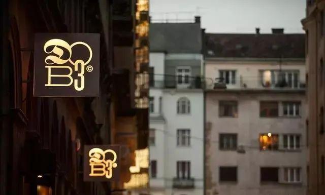 「干貨分享」燈箱店招設(shè)計(jì)要點(diǎn)2