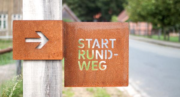 “旅游化”的標(biāo)志系統(tǒng)，讓LOGO牌作為景區(qū)里的特殊景物6